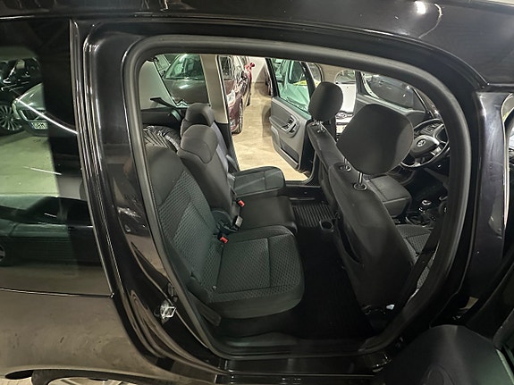 Skoda Roomster 12 of 30