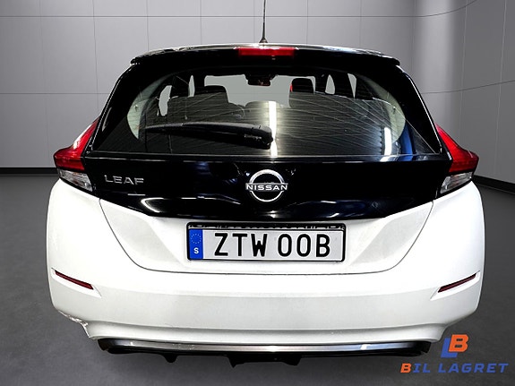 Nissan Leaf 3 of 5