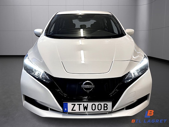 Nissan Leaf 6 of 12