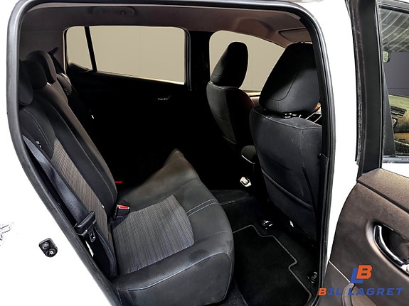 Nissan Leaf 8 of 12