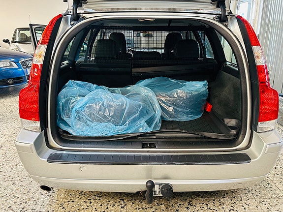 Volvo V70 7 of 14