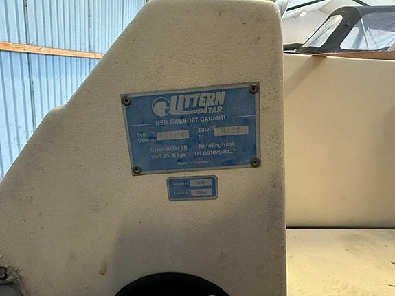 Uttern 460 – Yamaha 40 hk Autolube – TK-trailer ingår 11 of 12