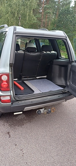 Land Rover Freelander 7 of 9