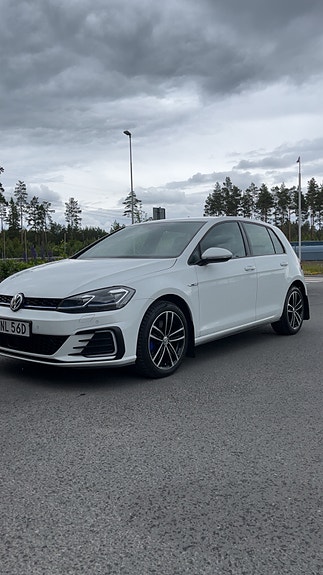 Volkswagen Golf VII 5 of 5
