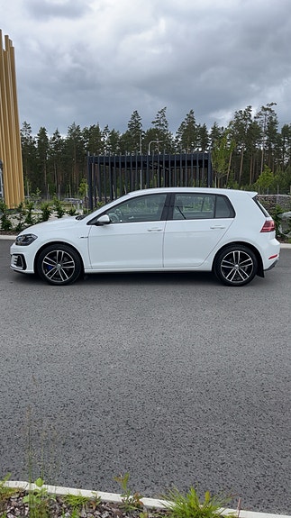 Volkswagen Golf VII 3 of 5
