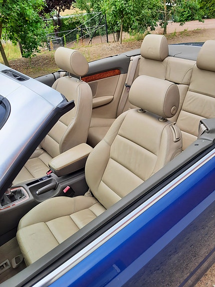 Audi Cabriolet 4 of 5