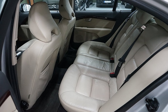 Volvo S80 11 of 14
