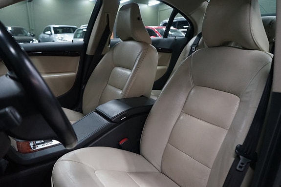 Volvo S80 8 of 14