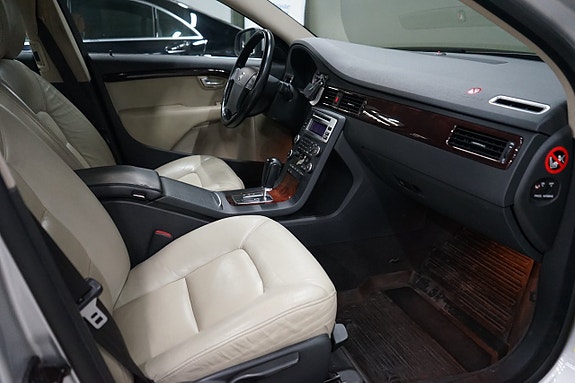 Volvo S80 9 of 14