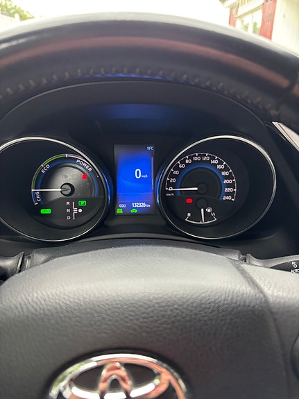 Toyota Auris 5 of 7