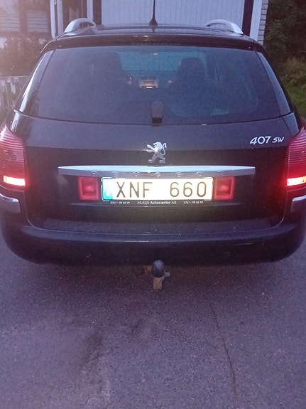 Peugeot 407 2 of 5