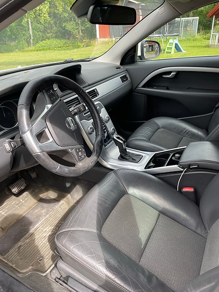 Volvo V70 5 of 5