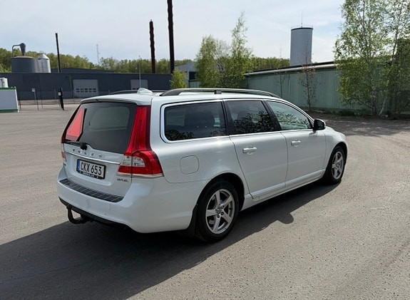 Volvo V70 4 of 11