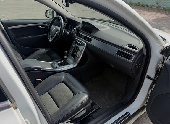 Volvo V70 7 of 11