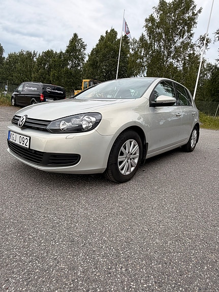 Volkswagen Golf VI 2 of 5