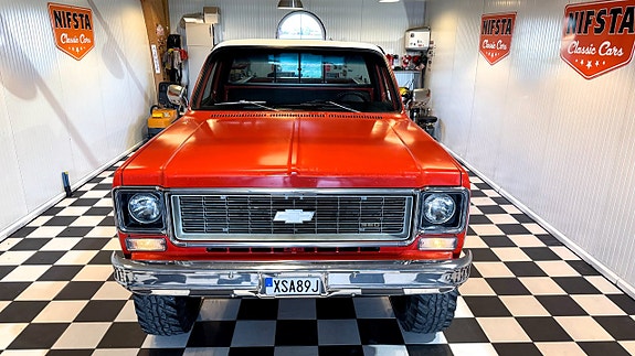 Chevrolet K20 4 of 30