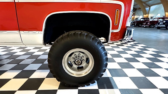 Chevrolet K20 8 of 30