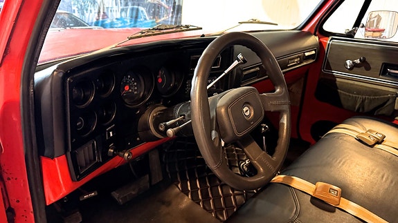 Chevrolet K20 19 of 30