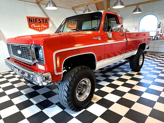 Chevrolet K20 3 of 30