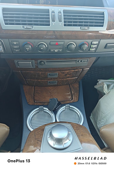 BMW 745i 8 of 11