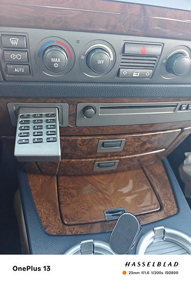 BMW 745i 6 of 11