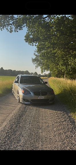 BMW 520d 2 of 5