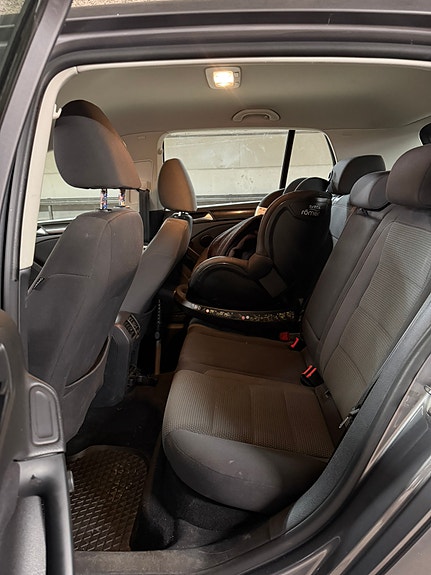 Volkswagen Golf VI 6 of 8