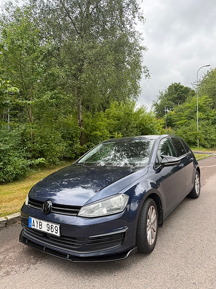 Volkswagen Golf VII 2 of 5