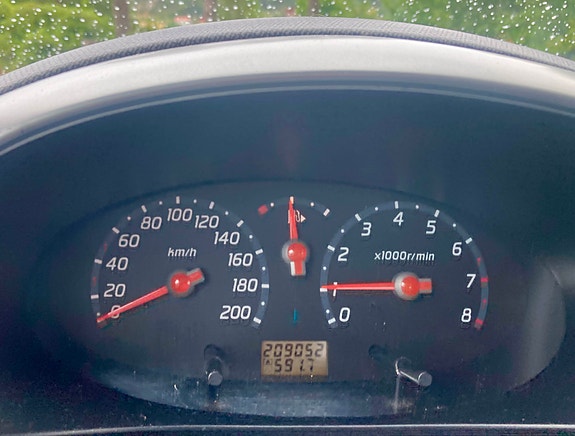 Nissan Micra 4 of 5