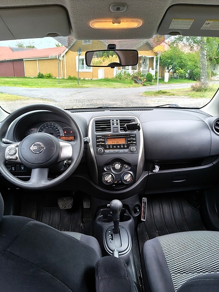 Nissan Micra 4 of 5