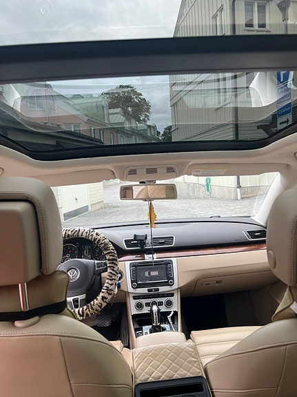 Volkswagen Passat 7 of 17