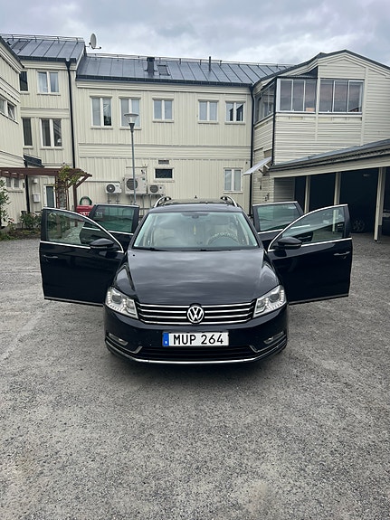 Volkswagen Passat 9 of 17