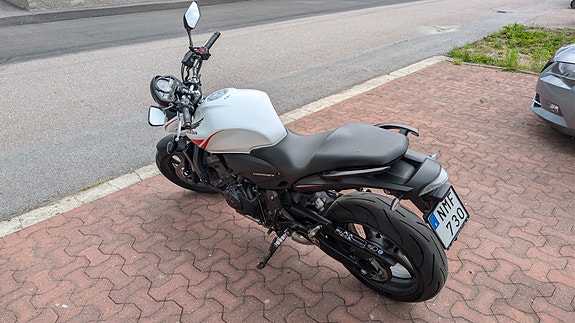 Honda CB600FA Hornet 4 of 6