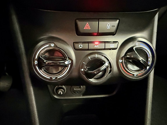 Peugeot 208 15 of 20