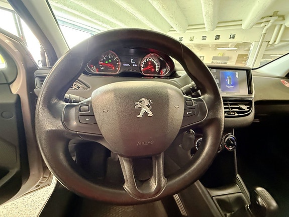 Peugeot 208 16 of 20
