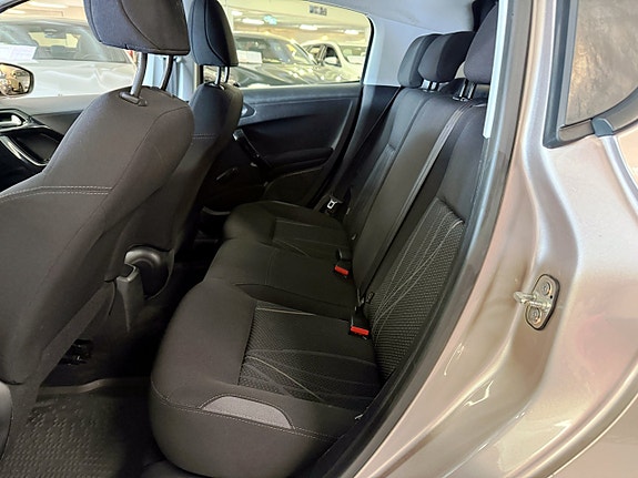 Peugeot 208 12 of 20