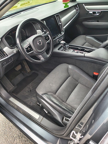 Volvo V90 3 of 5