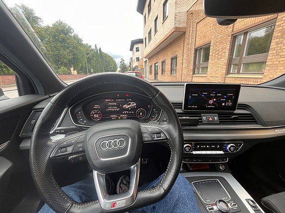 Audi Q5 4 of 6