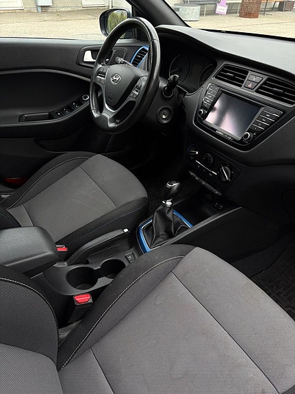 Hyundai i20 7 of 9