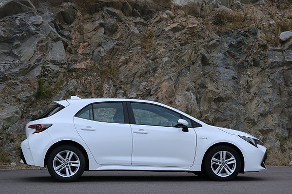 Toyota Corolla 2 of 20