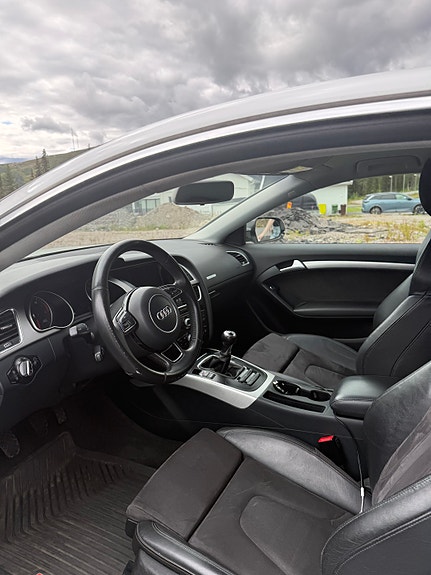Audi A5 4 of 6