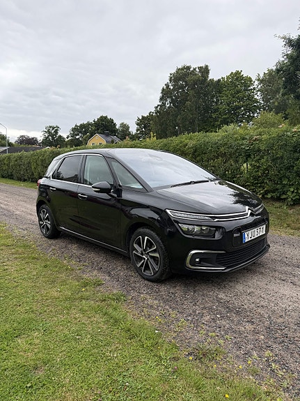 Citroen C4 Picasso 2 of 6