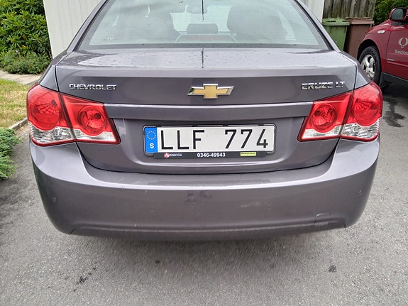 Chevrolet Cruze 4 of 6