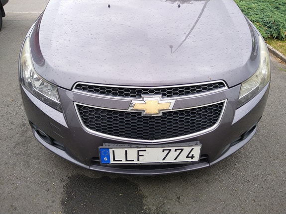 Chevrolet Cruze 3 of 6