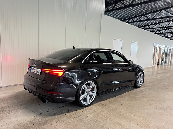 Audi RS3 3 of 5