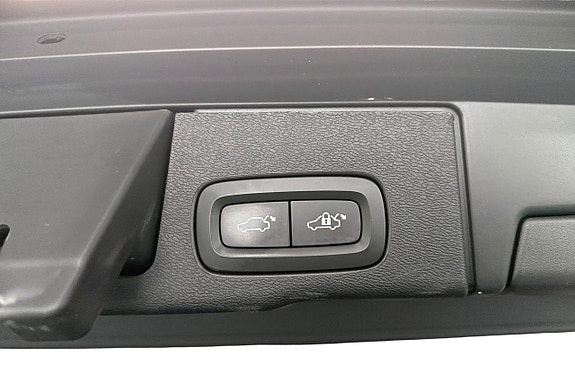 Volvo XC60 11 of 26