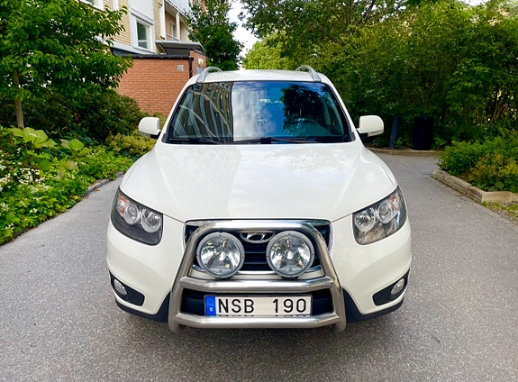 Hyundai Santa Fe 2 of 7