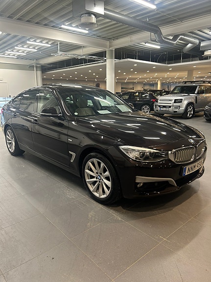 BMW 320d 2 of 5