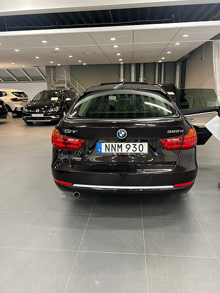 BMW 320d 5 of 5