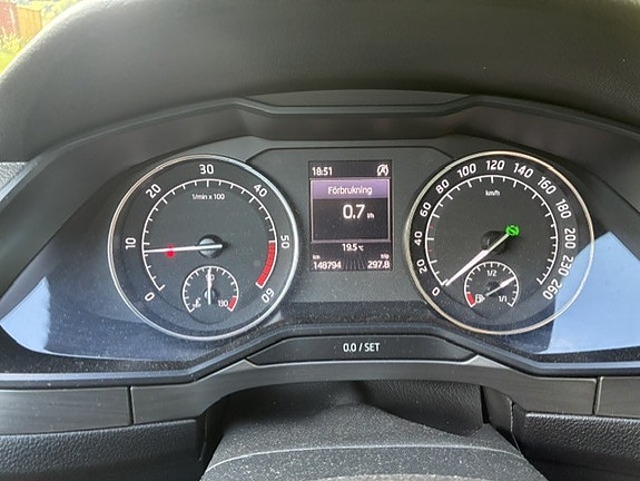 Skoda Superb 6 of 8